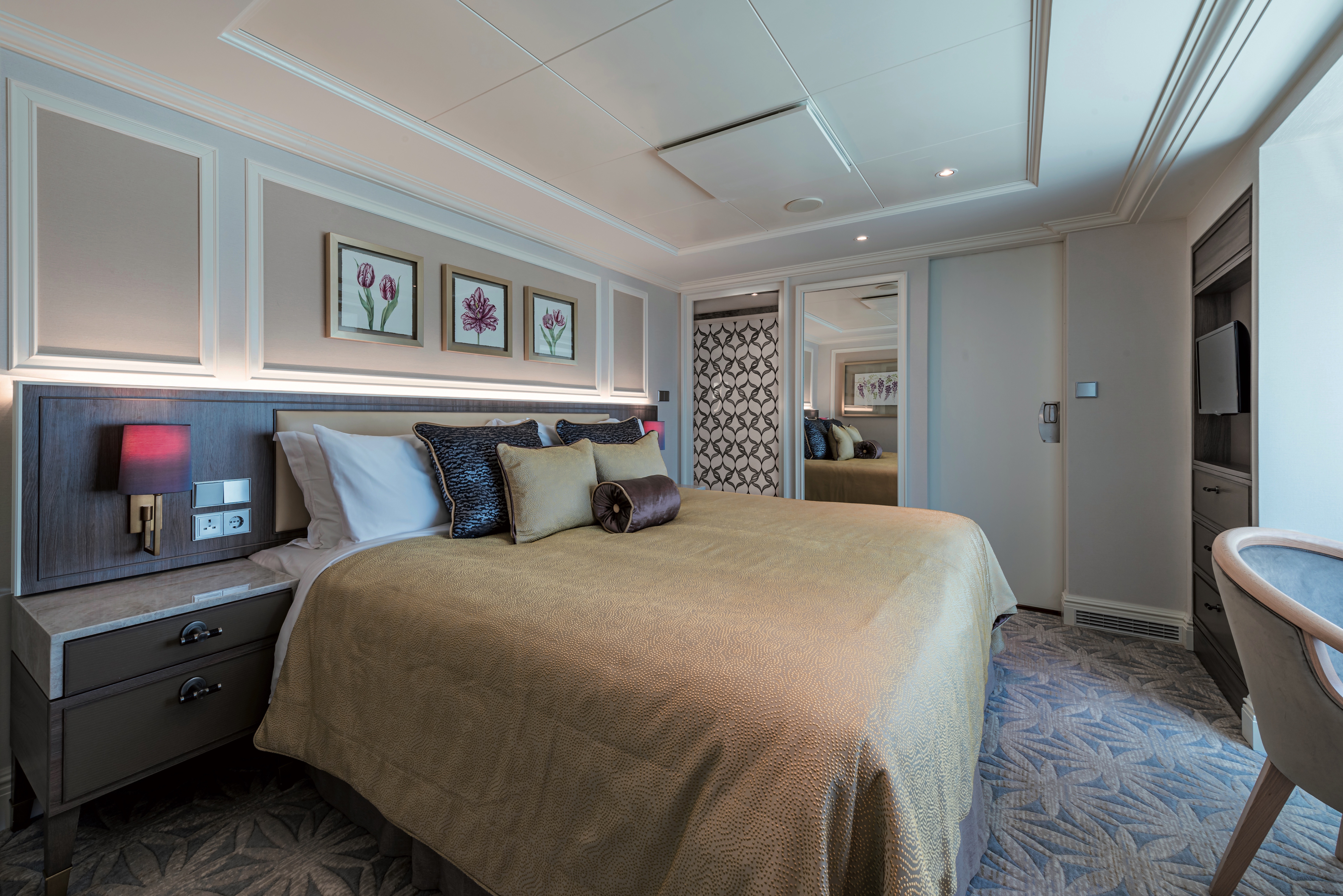 Saga Cruises Spirit of Discovery Forward Suite with Balcony Rose.jpg
